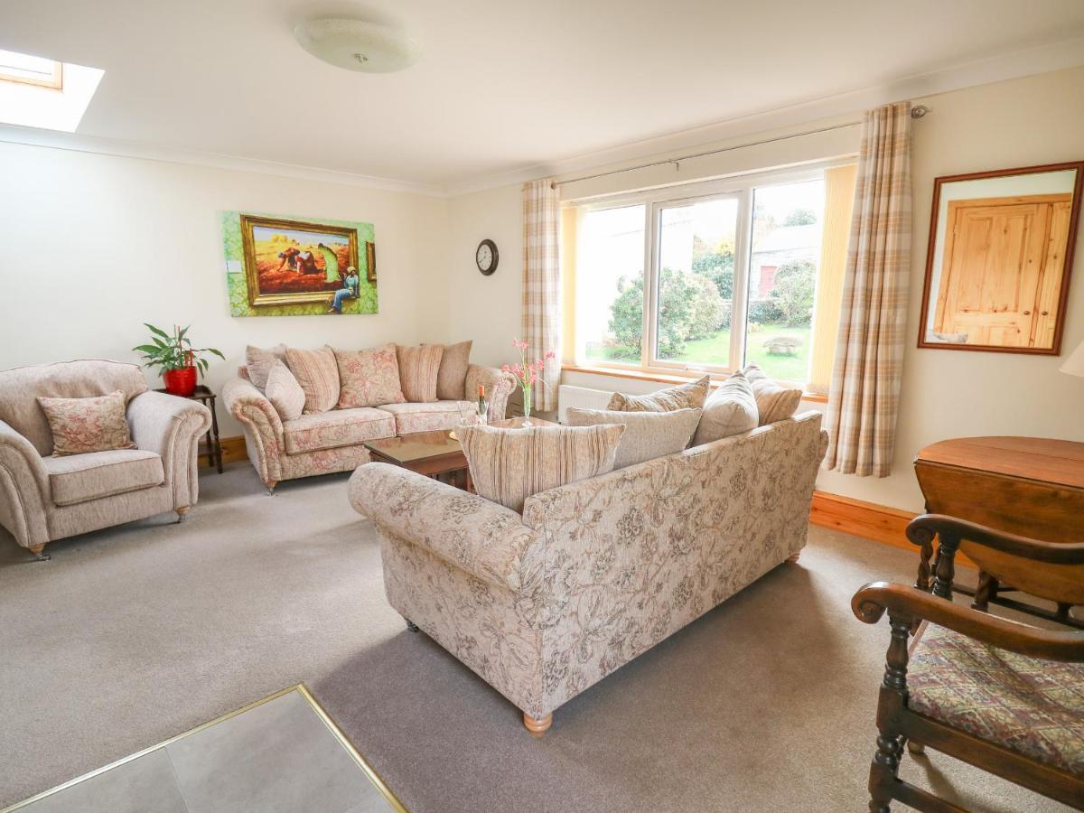 Avalon Villa Cardigan Bagian luar foto
