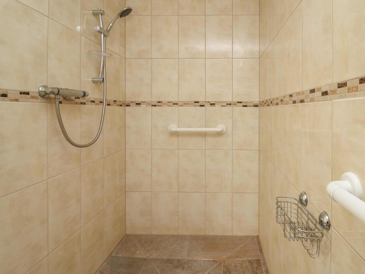 Avalon Villa Cardigan Bagian luar foto